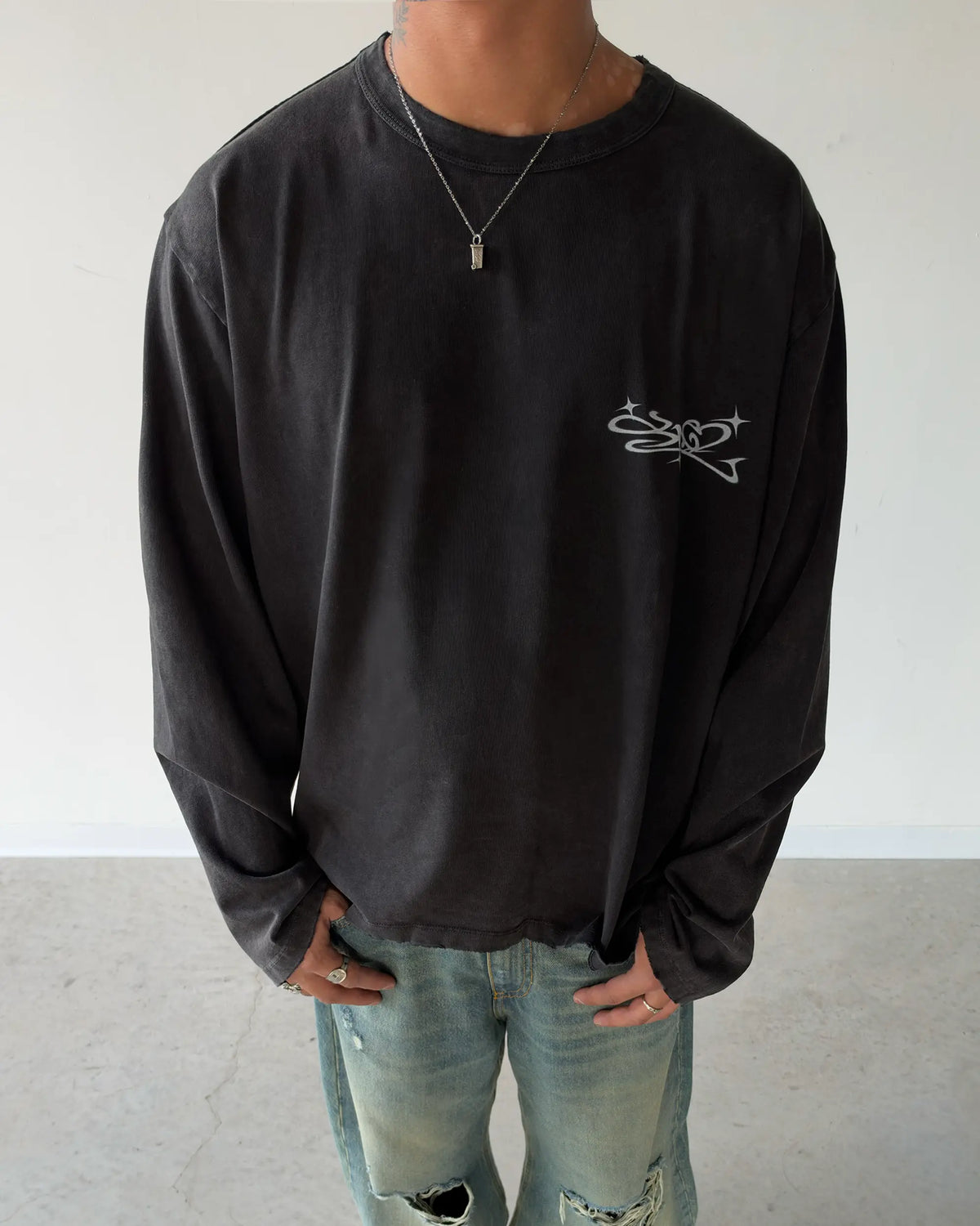 Skull Longsleeve x Fioriino